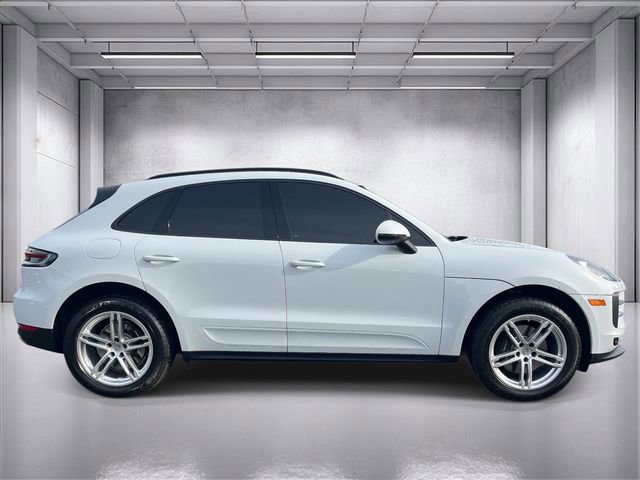 Used 2020 Porsche Macan AWD/4WD image 2