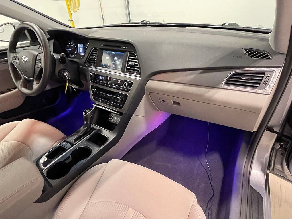 Used 2017 Hyundai Sonata SE image 26