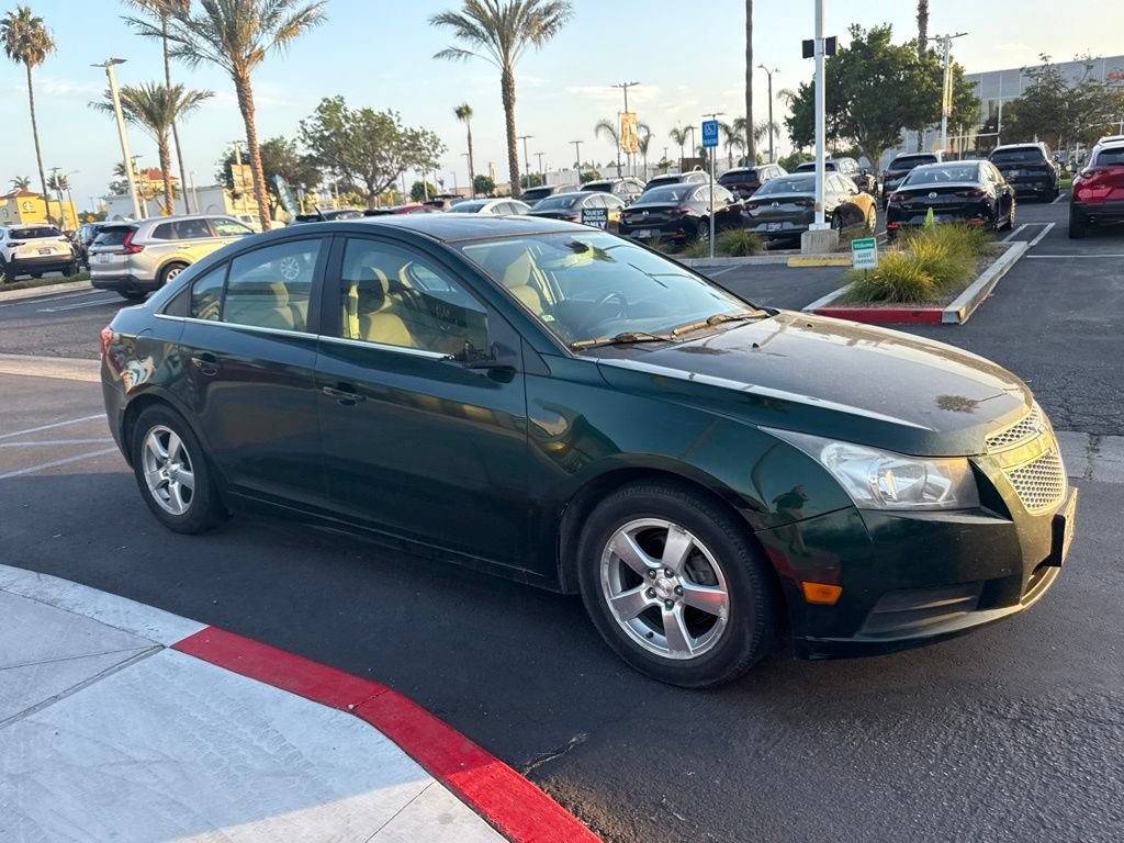 Used 2014 Chevrolet Cruze LT w/ Technology Package FWD image 27