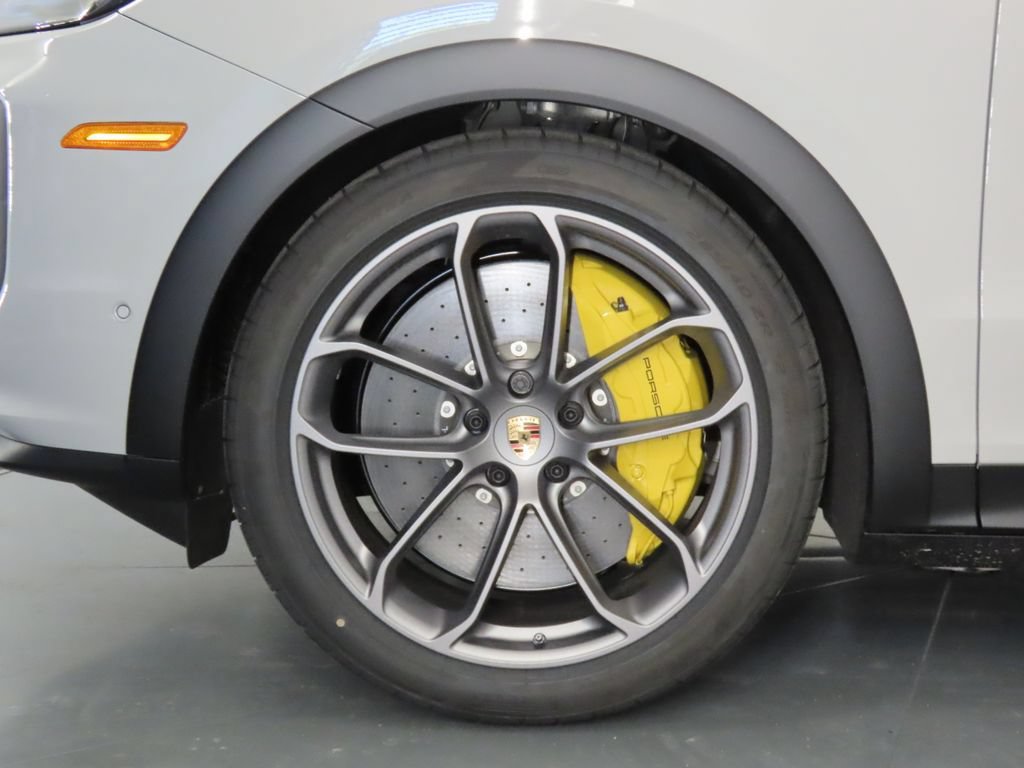 New 2026 Porsche Cayenne Turbo GT AWD/4WD image 11