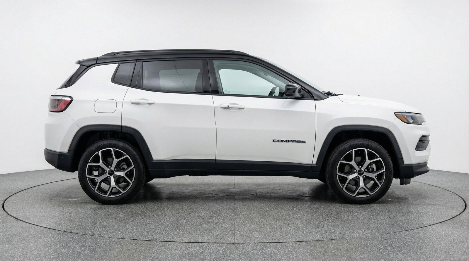 Used 2025 Jeep Compass Limited AWD/4WD image 11