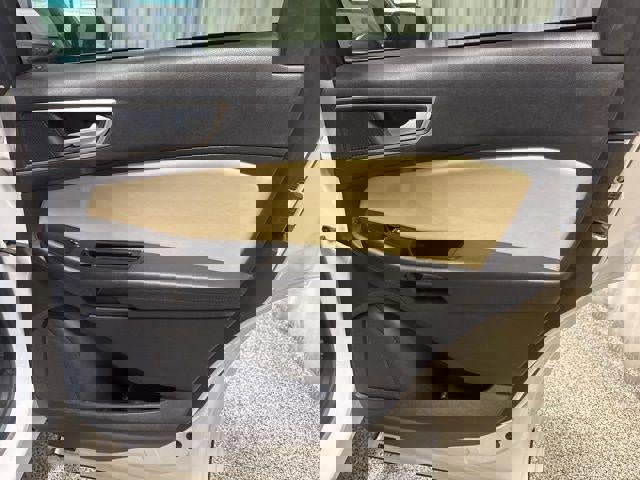 Used 2015 Ford Edge SEL w/ Equipment Group 201A AWD/4WD image 19