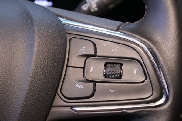 Used 2025 Buick Envista Sport Touring image 21