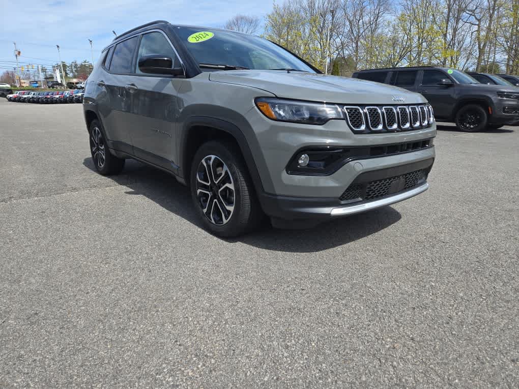 Used 2024 Jeep Compass Limited AWD/4WD image 11
