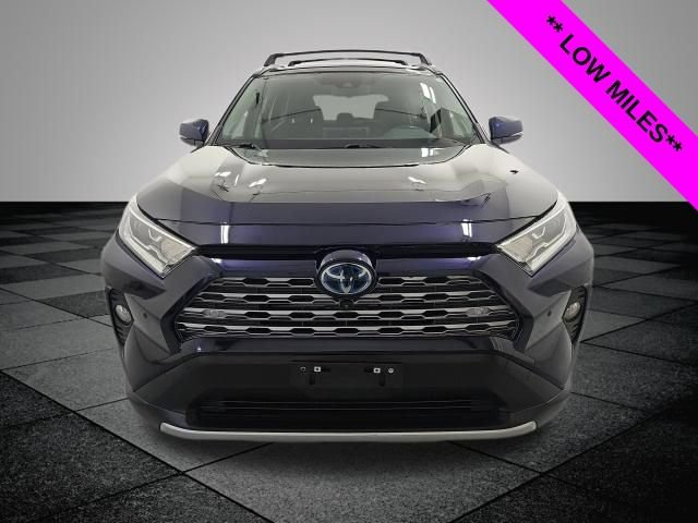 Used 2020 Toyota RAV4 Limited AWD/4WD image 2