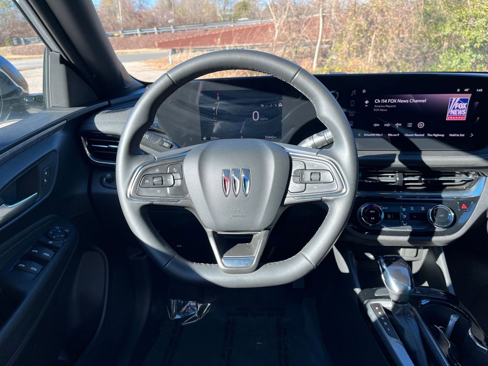 Used 2025 Buick Envista Sport Touring image 29