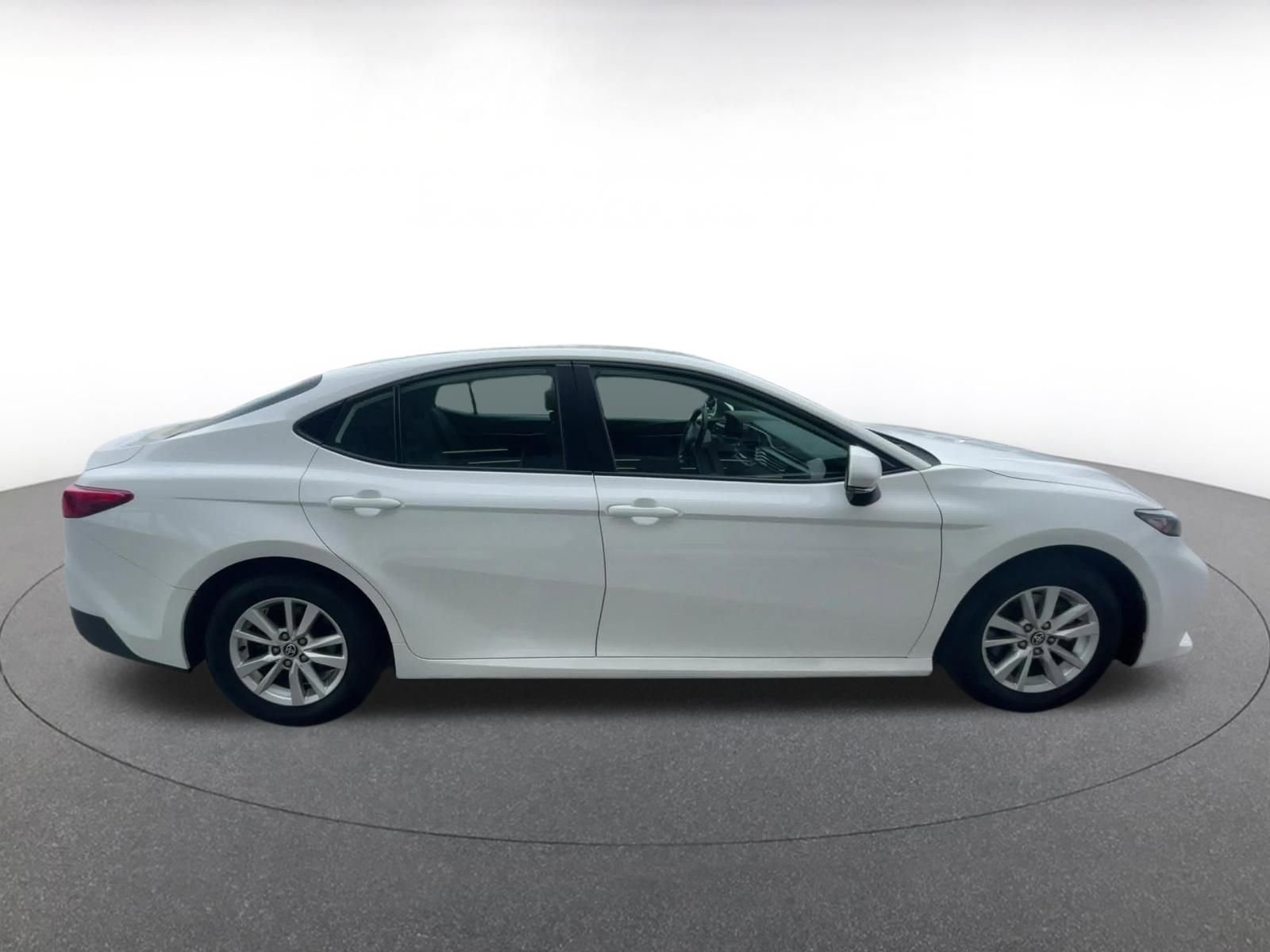 Used 2025 Toyota Camry LE image 16