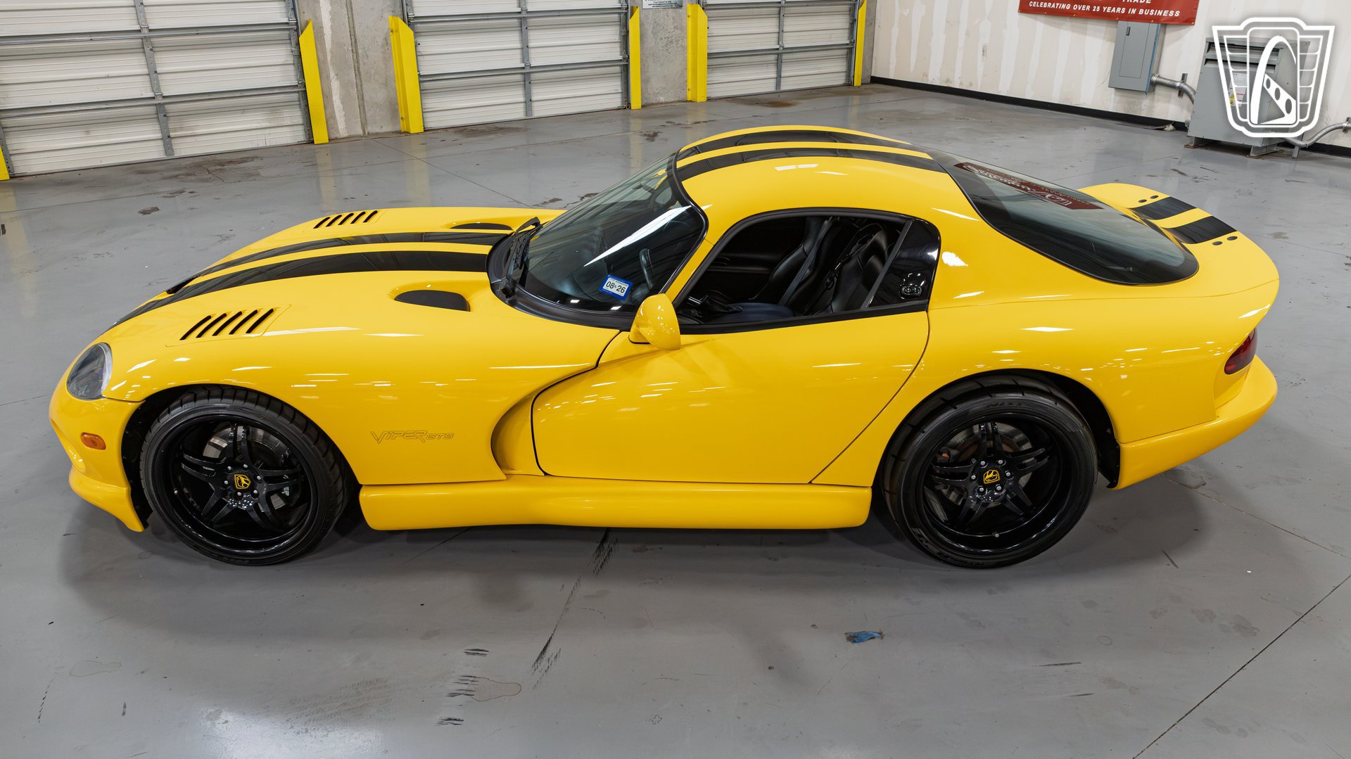 Used 2001 Dodge Viper GTS RWD image 29