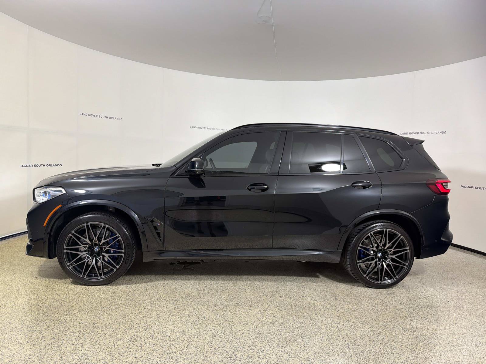 Used 2021 BMW X5 M w/ Competition Package AWD/4WD image 2