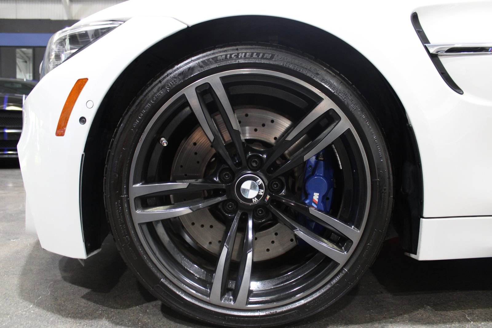 Used 2019 BMW M4 Convertible w/ Executive Package image 11