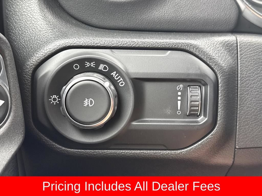 Used 2023 Jeep Wrangler Unlimited Sahara w/ Safety Group AWD/4WD image 25