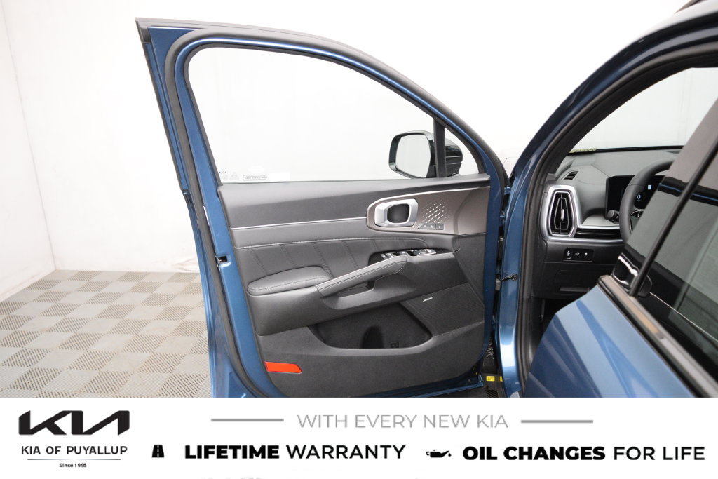 New 2026 Kia Sportage X-Line w/ X-Line Premium Package AWD/4WD image 9