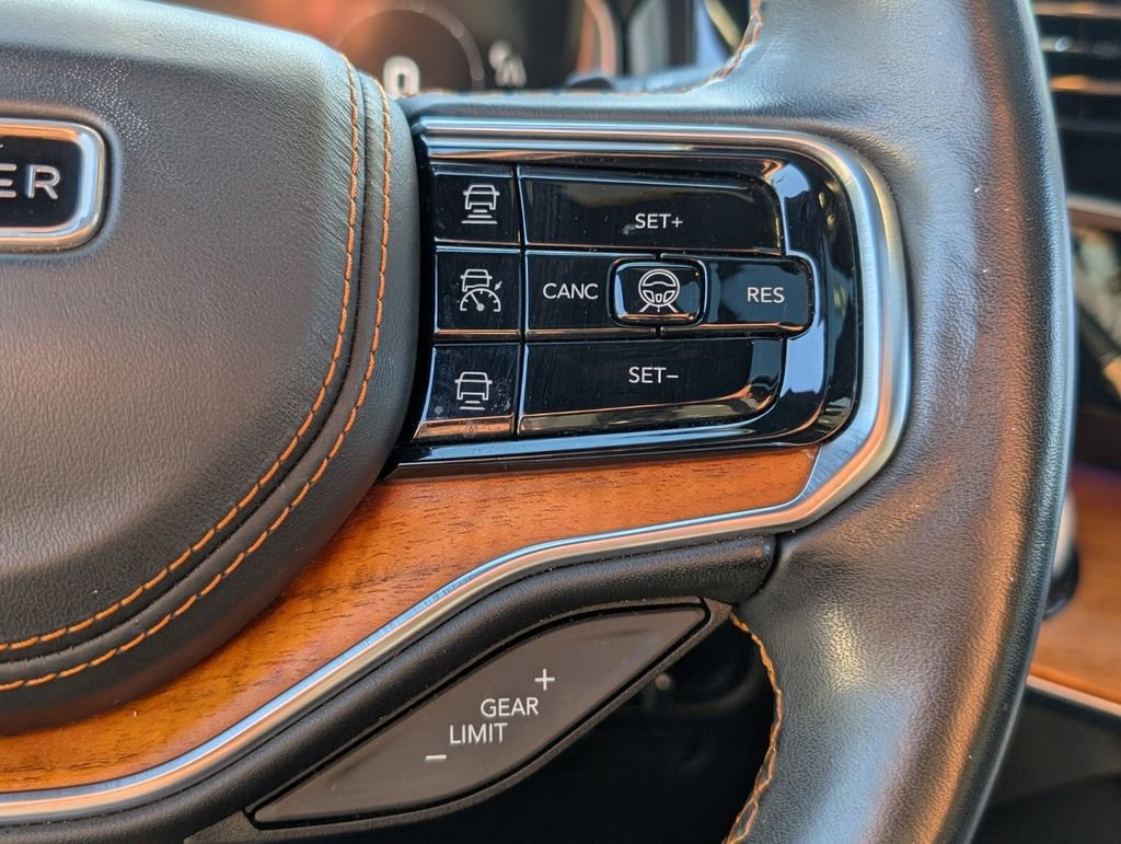 Used 2022 Jeep Grand Wagoneer Series III w/ Rear Seat Video Group 1 image 26