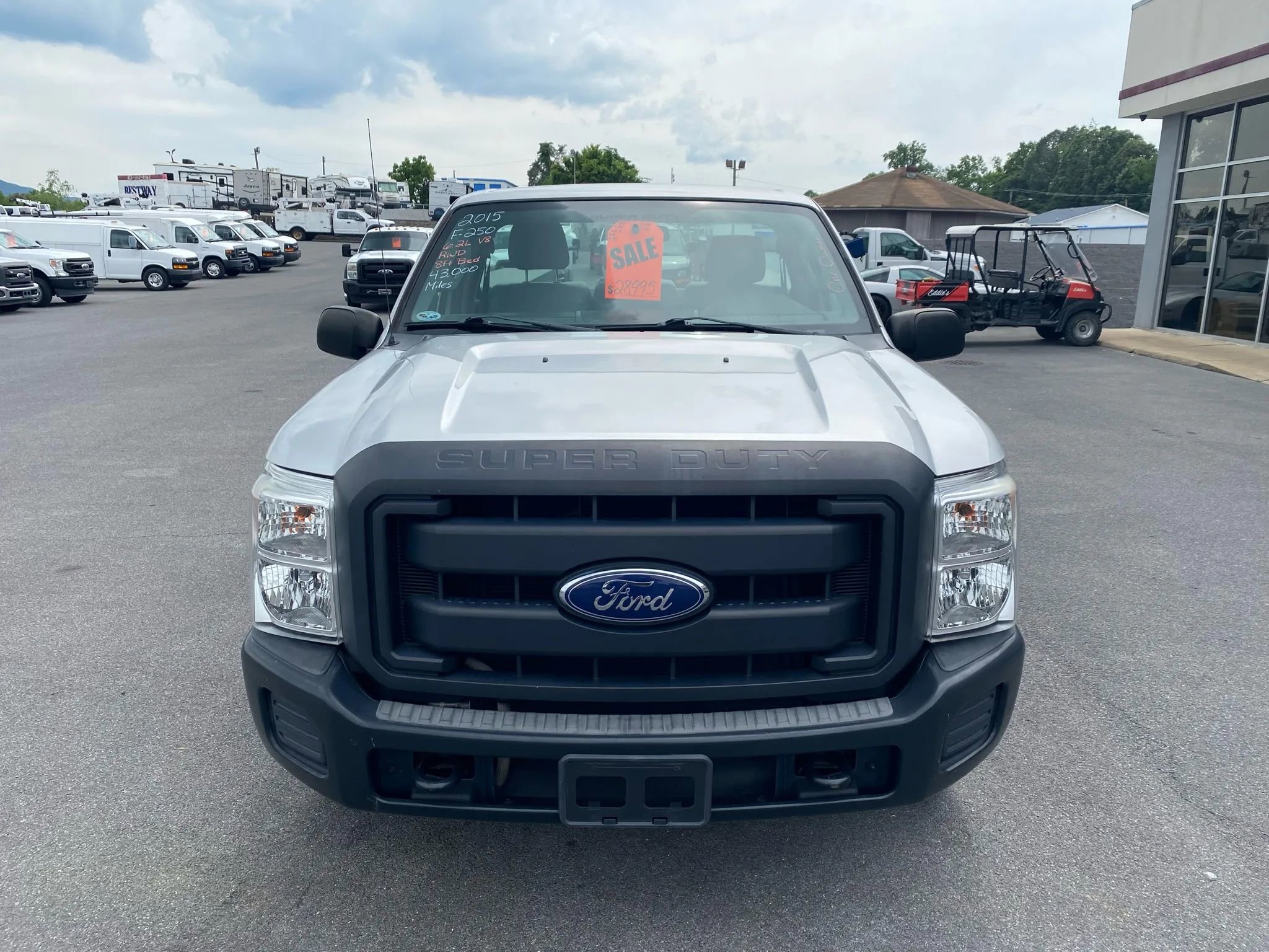 Used 2015 Ford F250 XL RWD image 2