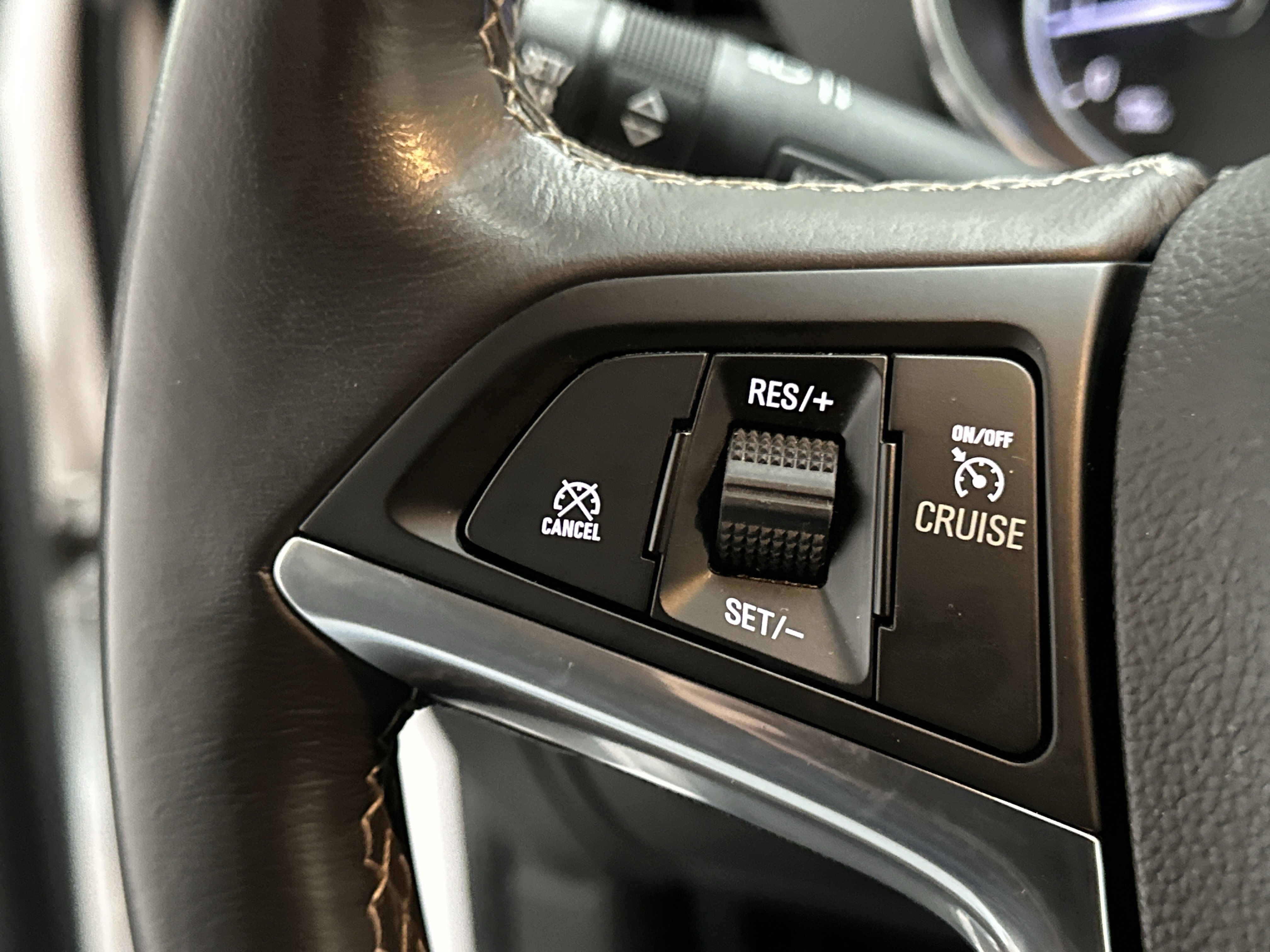 Used 2020 Buick Encore Preferred image 28