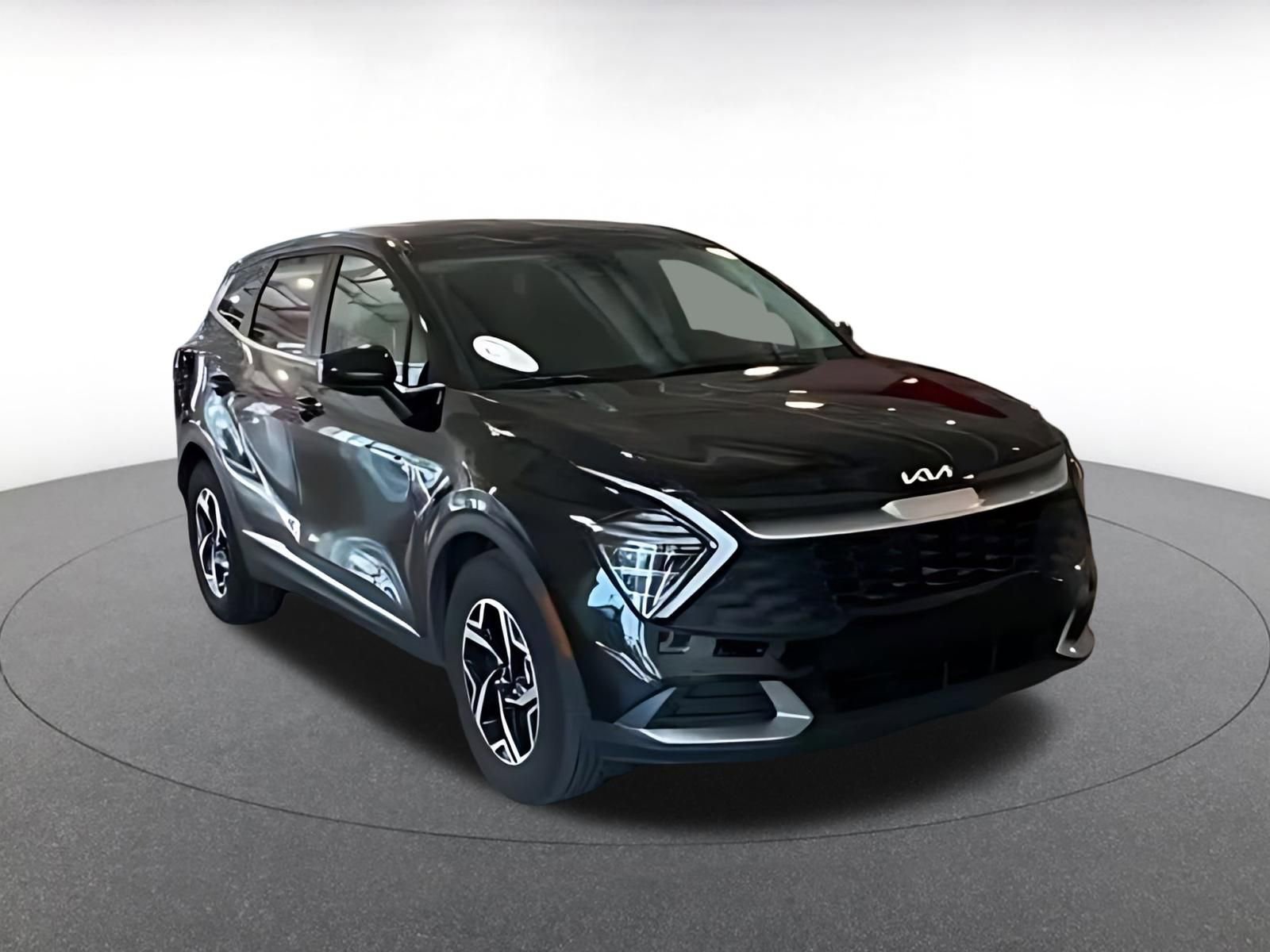 Used 2025 Kia Sportage LX image 16