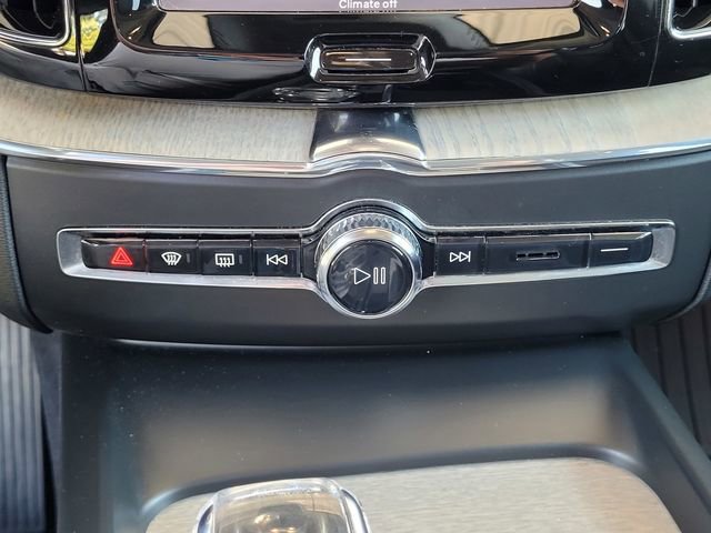 Used 2022 Volvo XC60 B6 Inscription w/ Advanced Package AWD/4WD image 21