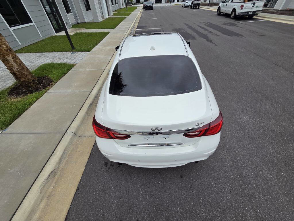 Used 2015 INFINITI Q70 3.7 RWD image 7