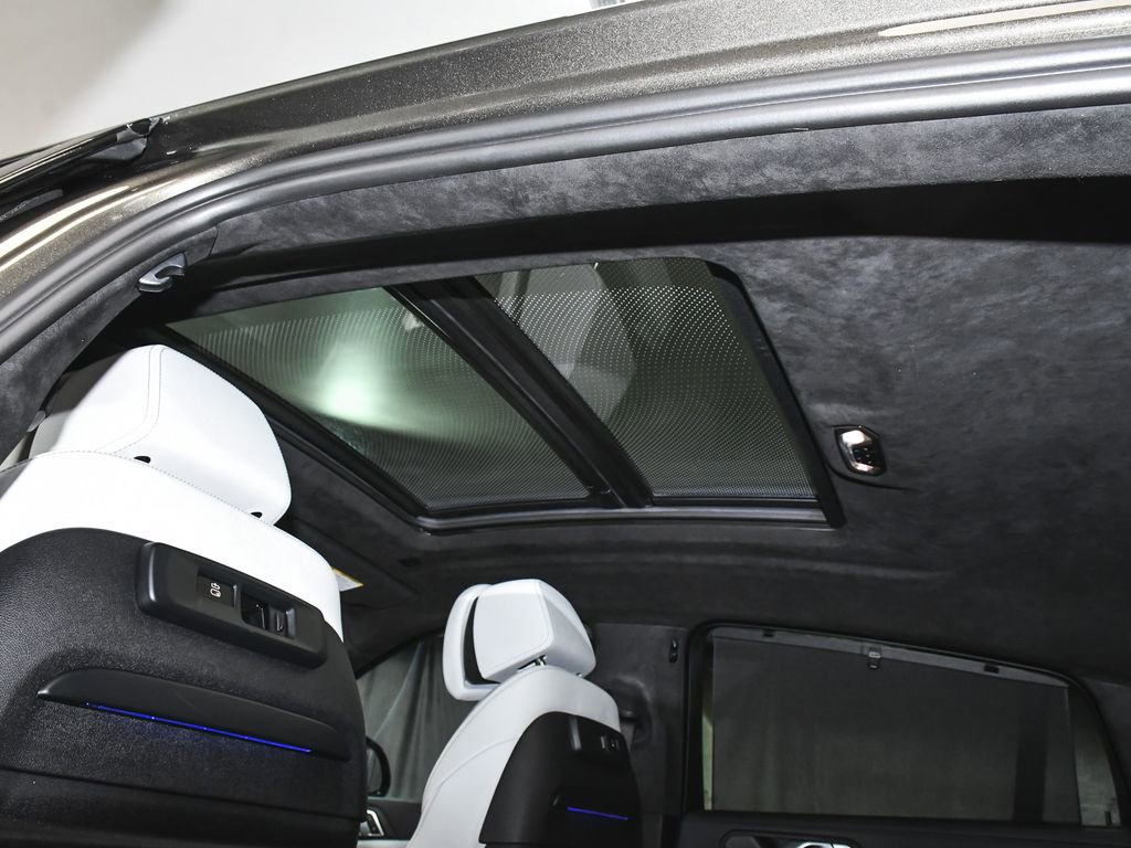 Used 2023 BMW X6 xDrive40i w/ Executive Package image 56