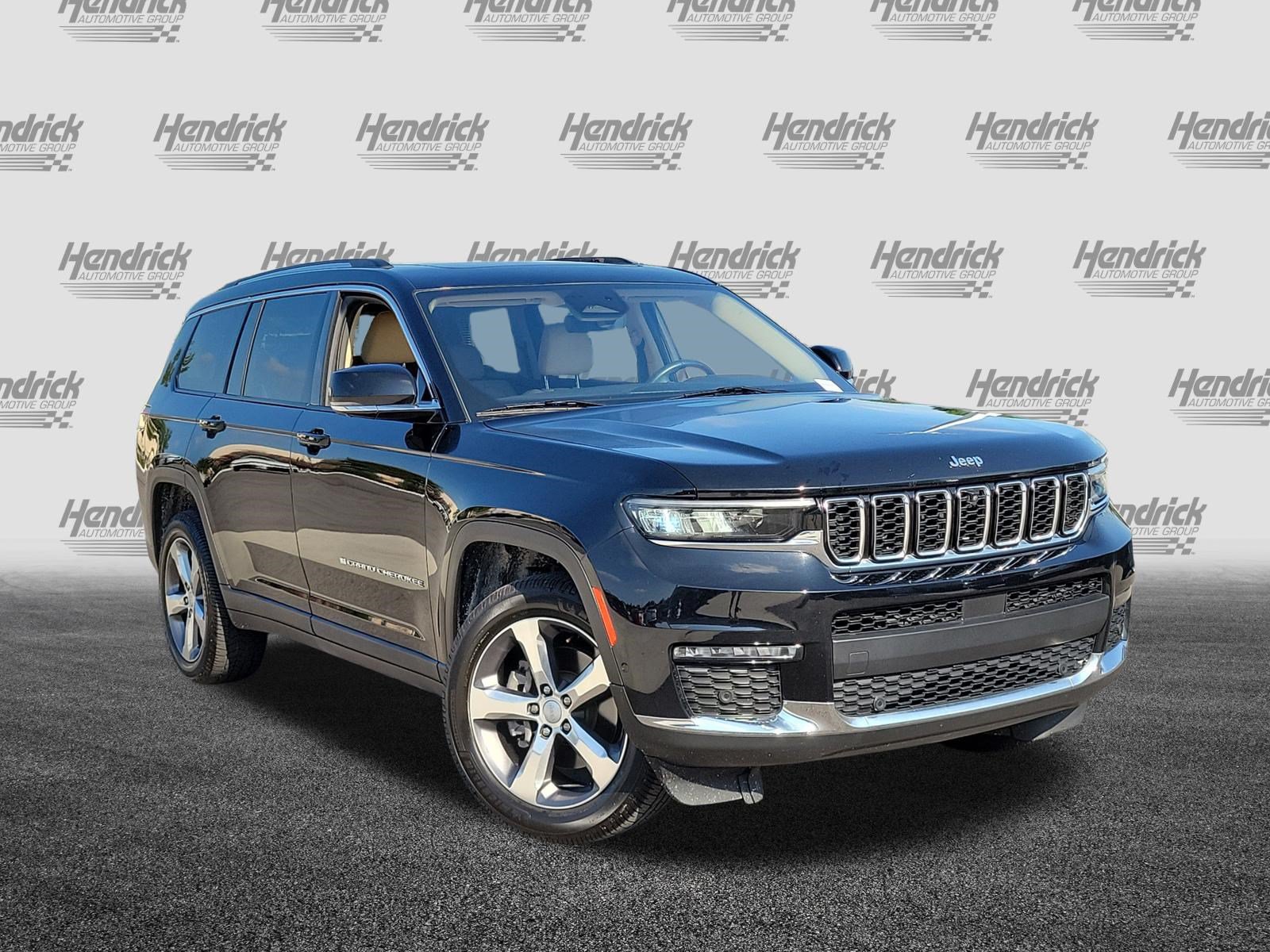Used 2021 Jeep Grand Cherokee L Limited w/ Luxury Tech Group II AWD/4WD image 2