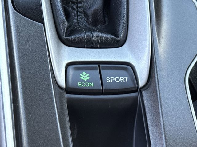 Used 2018 Honda Accord Touring image 32
