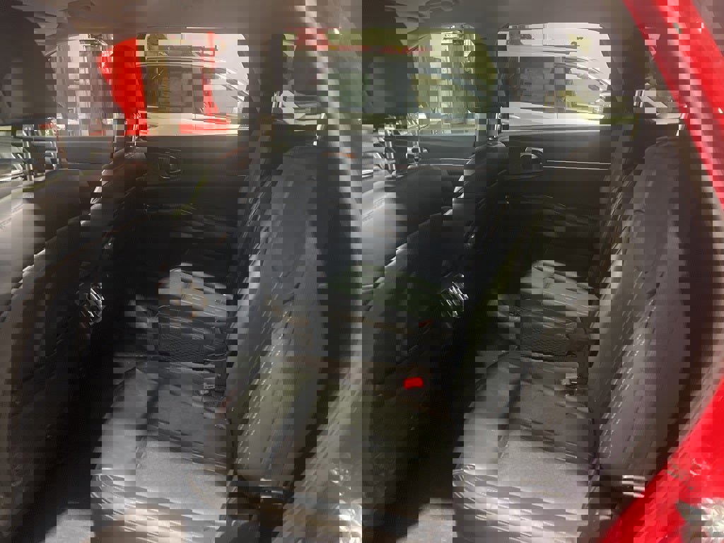 Used 2022 Kia Sorento S image 6