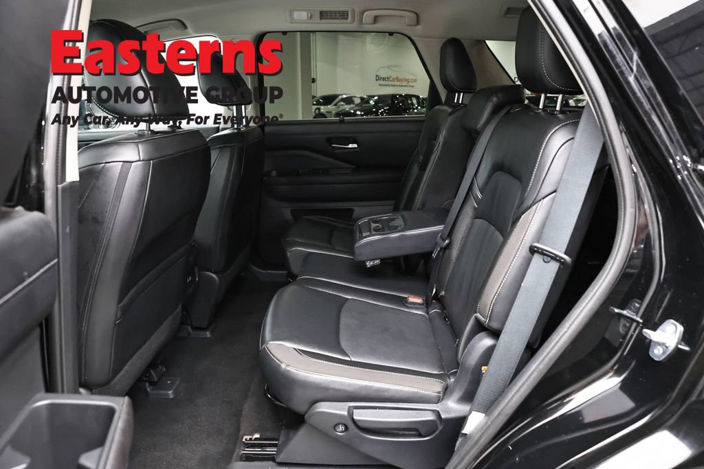 Used 2023 Nissan Pathfinder SL w/ Lighting Package (N92) AWD/4WD image 22