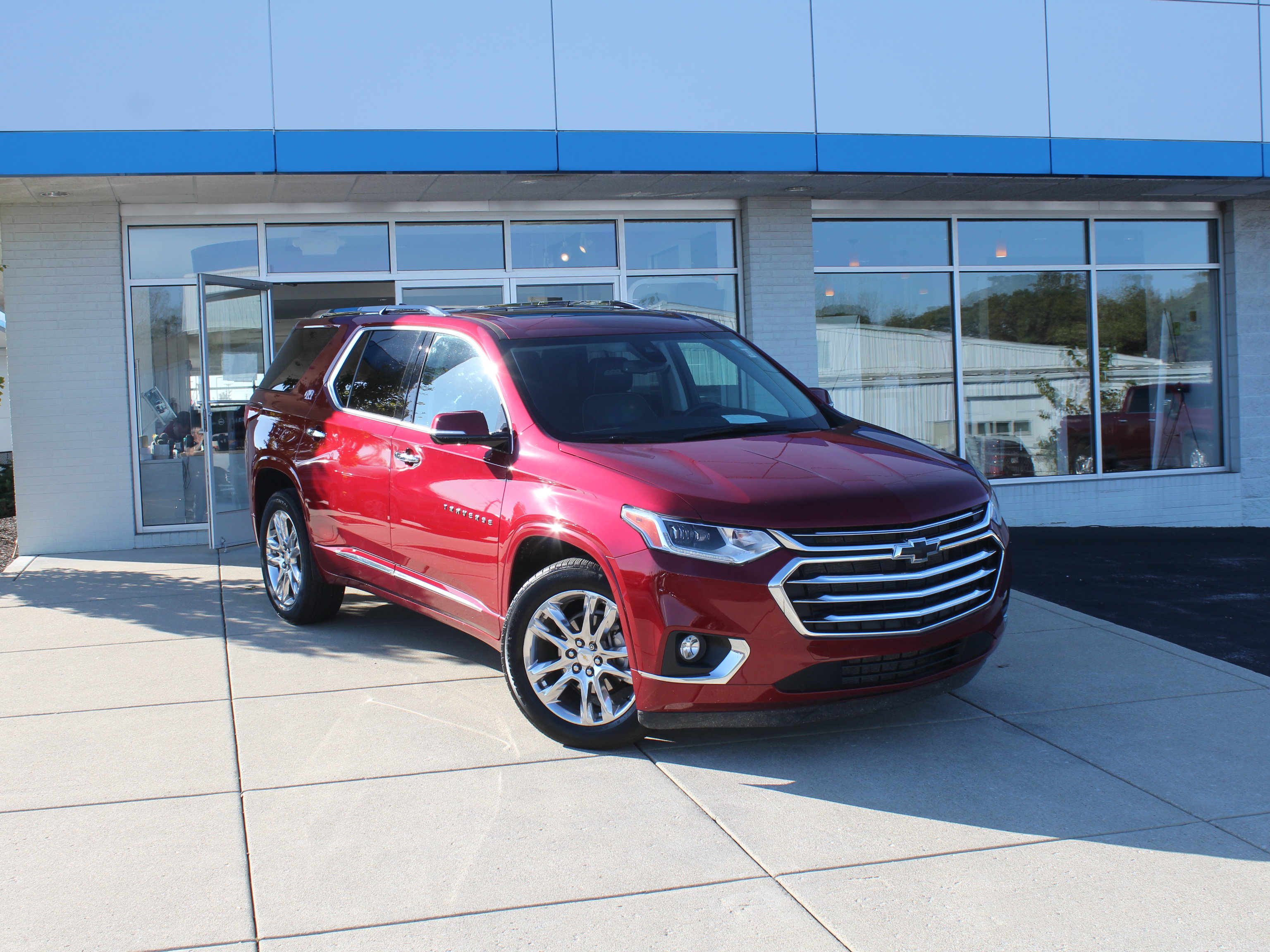 Used 2020 Chevrolet Traverse High Country FWD image 4