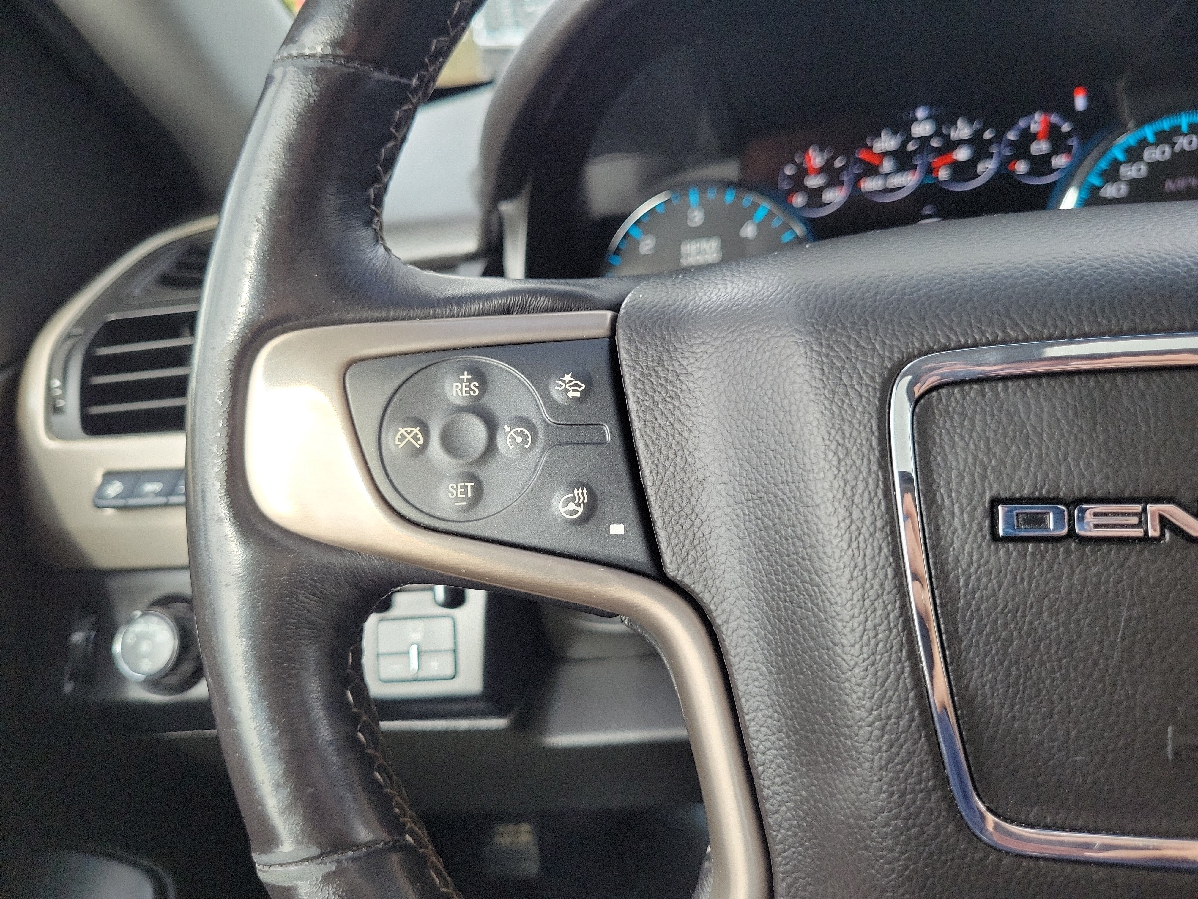 Used 2019 GMC Yukon XL Denali w/ Denali Ultimate Package RWD image 21