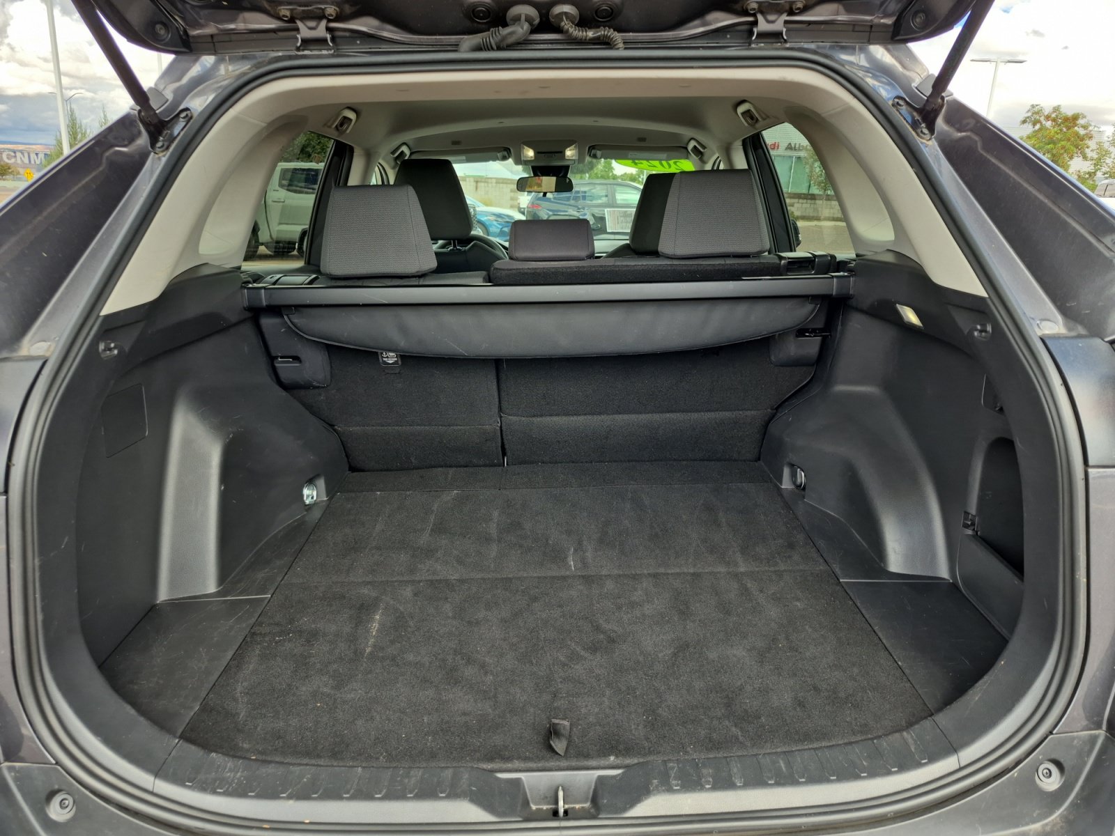 Used 2024 Toyota RAV4 XLE AWD/4WD image 29