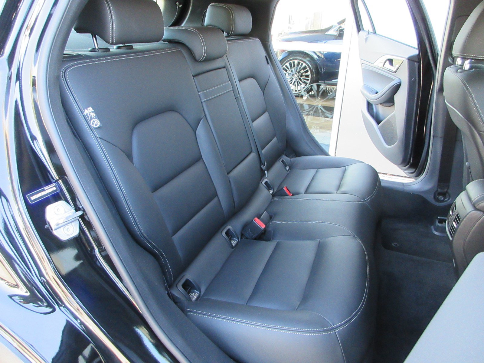 Used 2018 INFINITI QX30 AWD w/ Pro Assist Package image 19