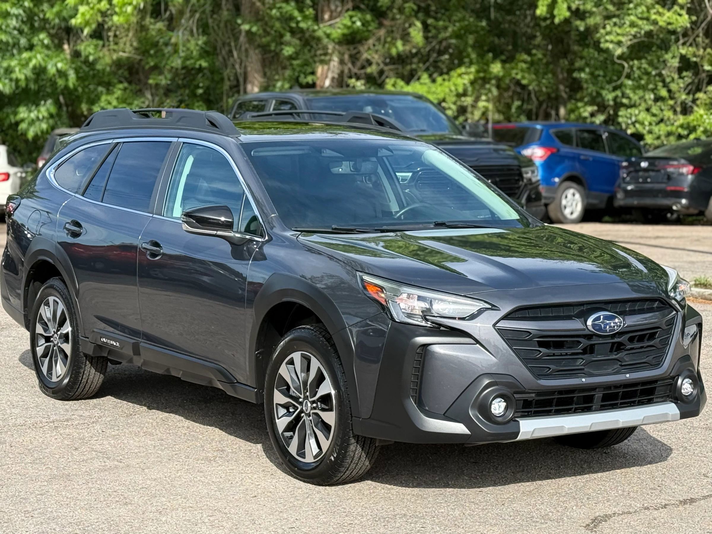 Used 2023 Subaru Outback Limited AWD/4WD image 1
