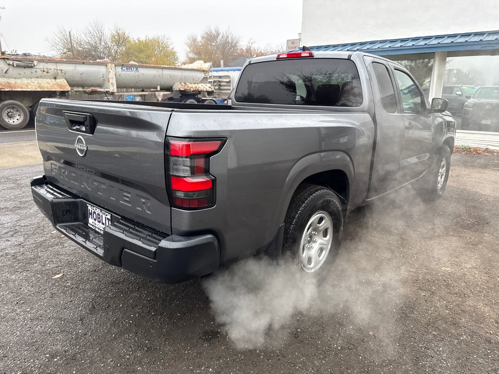 Used 2025 Nissan Frontier S image 5