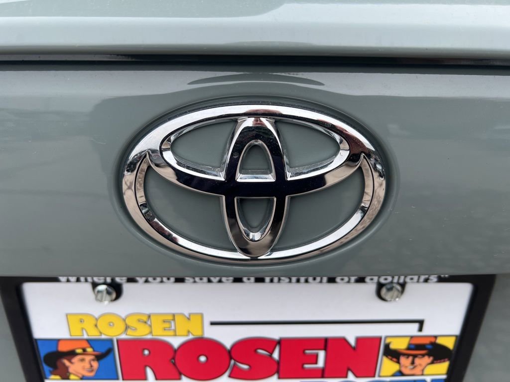 Used 2020 Toyota RAV4 XLE w/ Convenience Package image 36