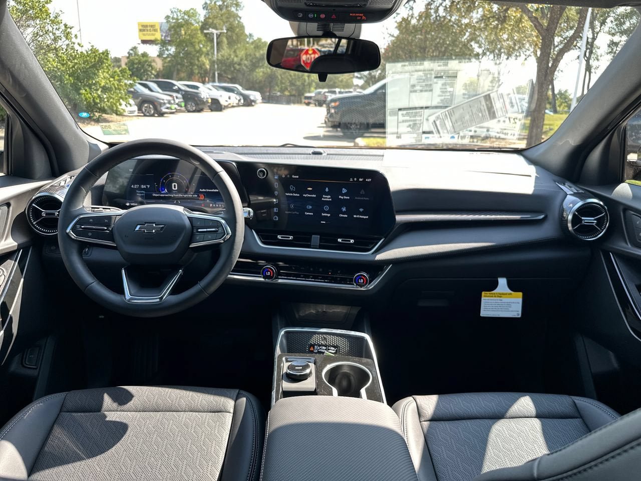New 2027 Chevrolet Equinox LT w/ Convenience Package II FWD image 12