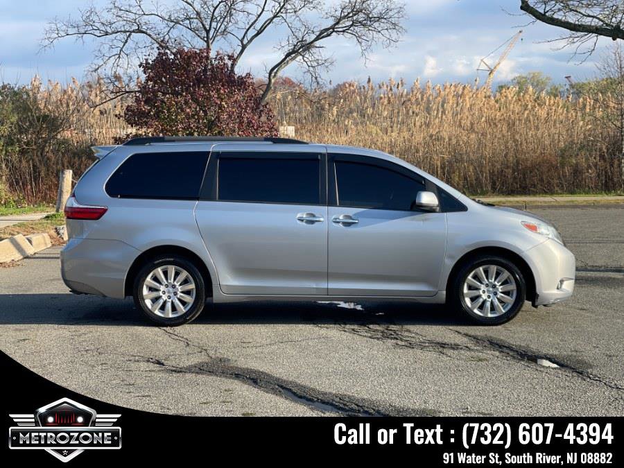 Used 2016 Toyota Sienna AWD image 7
