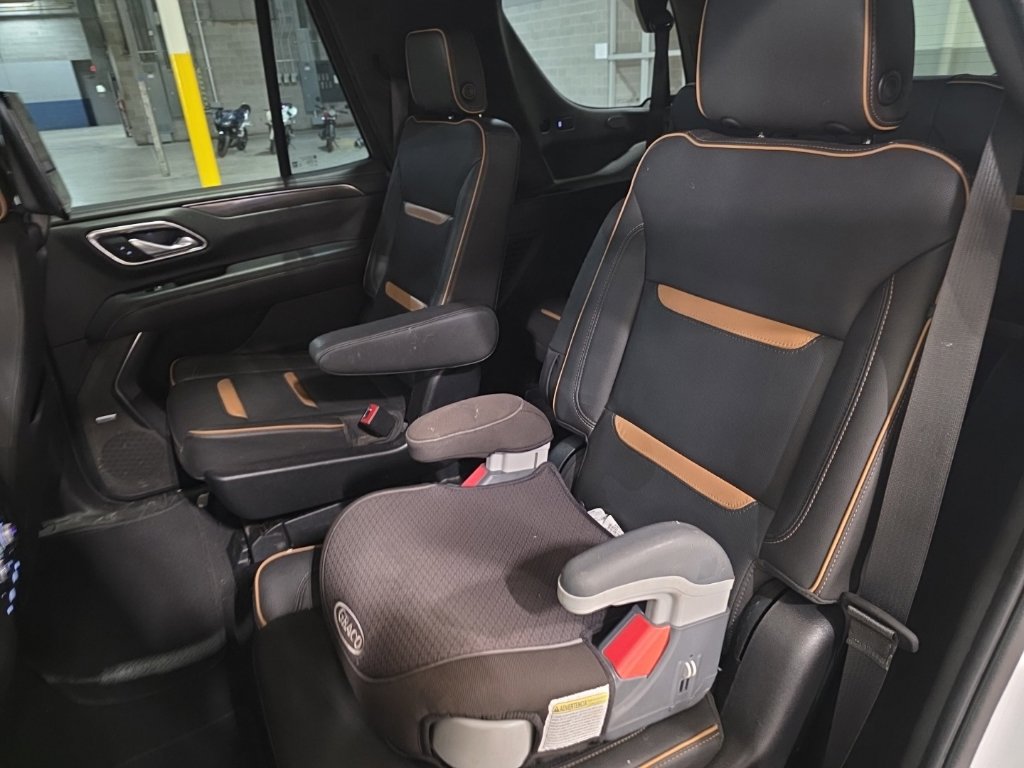 Used 2021 GMC Yukon AT4 w/ Rear Media and Nav Package AWD/4WD image 14