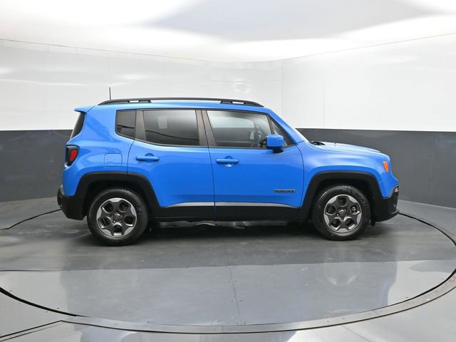 Used 2015 Jeep Renegade Latitude image 10