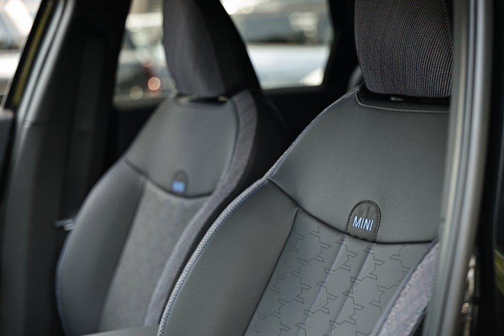 New 2025 MINI Cooper Countryman S w/ Comfort Package Max image 19