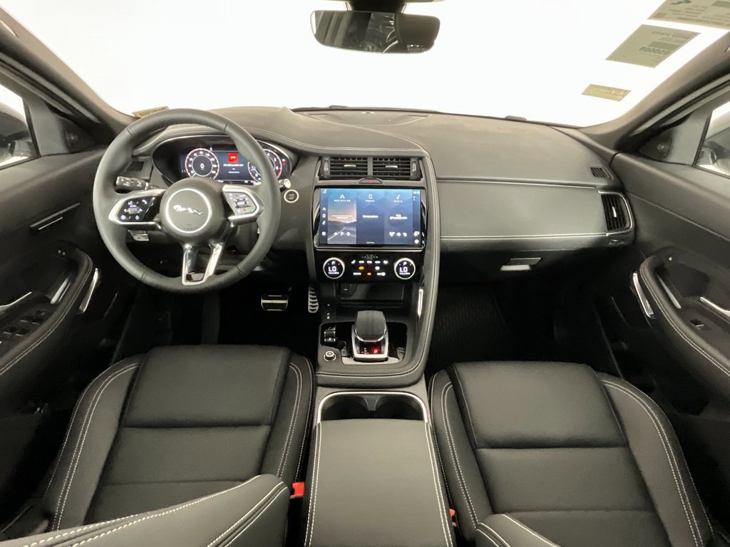 New 2024 Jaguar E-PACE R-Dynamic SE image 4