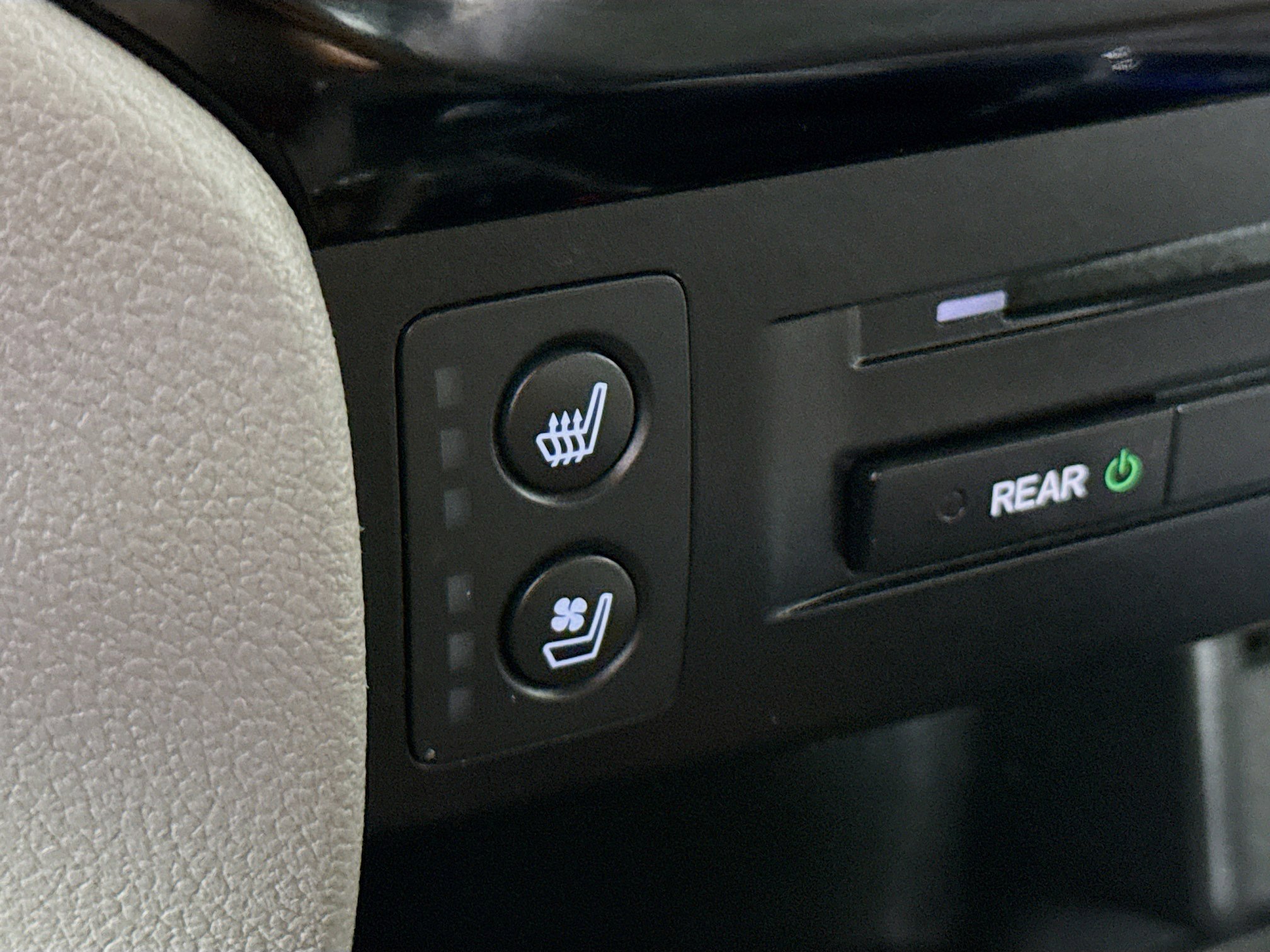 Used 2017 Honda Pilot Elite image 25