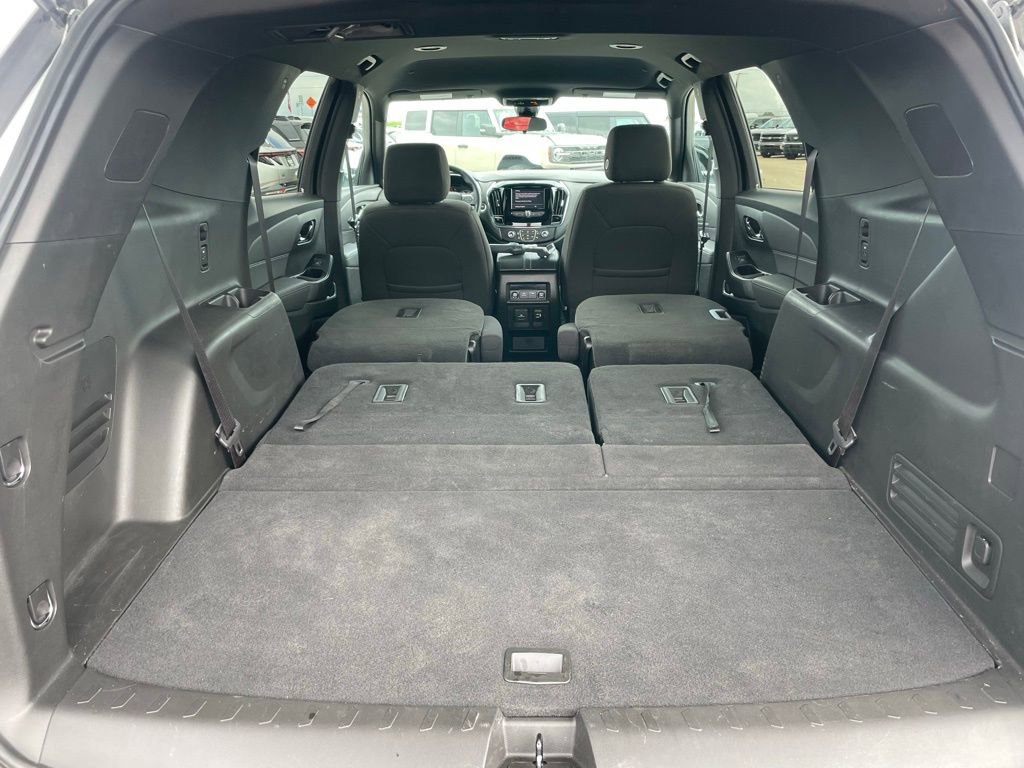 Used 2023 Chevrolet Traverse LT image 30