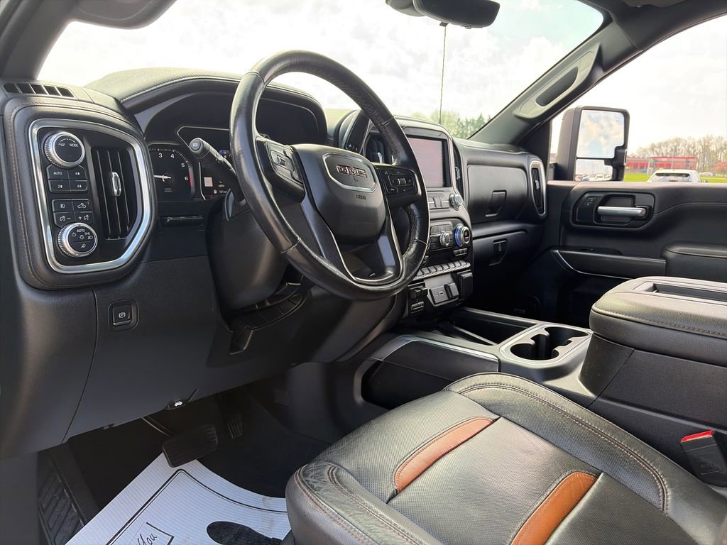 Used 2021 GMC Sierra 2500 AT4 w/ AT4 Premium Plus Package AWD/4WD image 17
