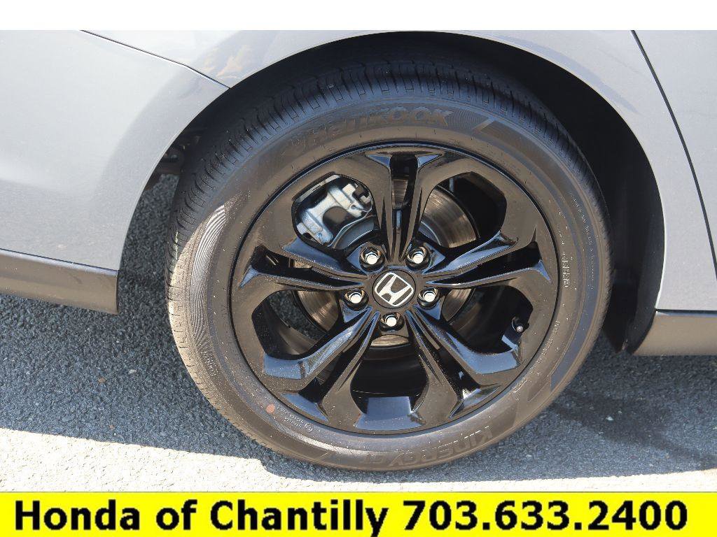 Certified 2025 Honda Accord SE image 32