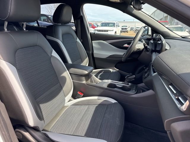 Used 2024 Buick Envista Preferred w/ Convenience II Package FWD image 28