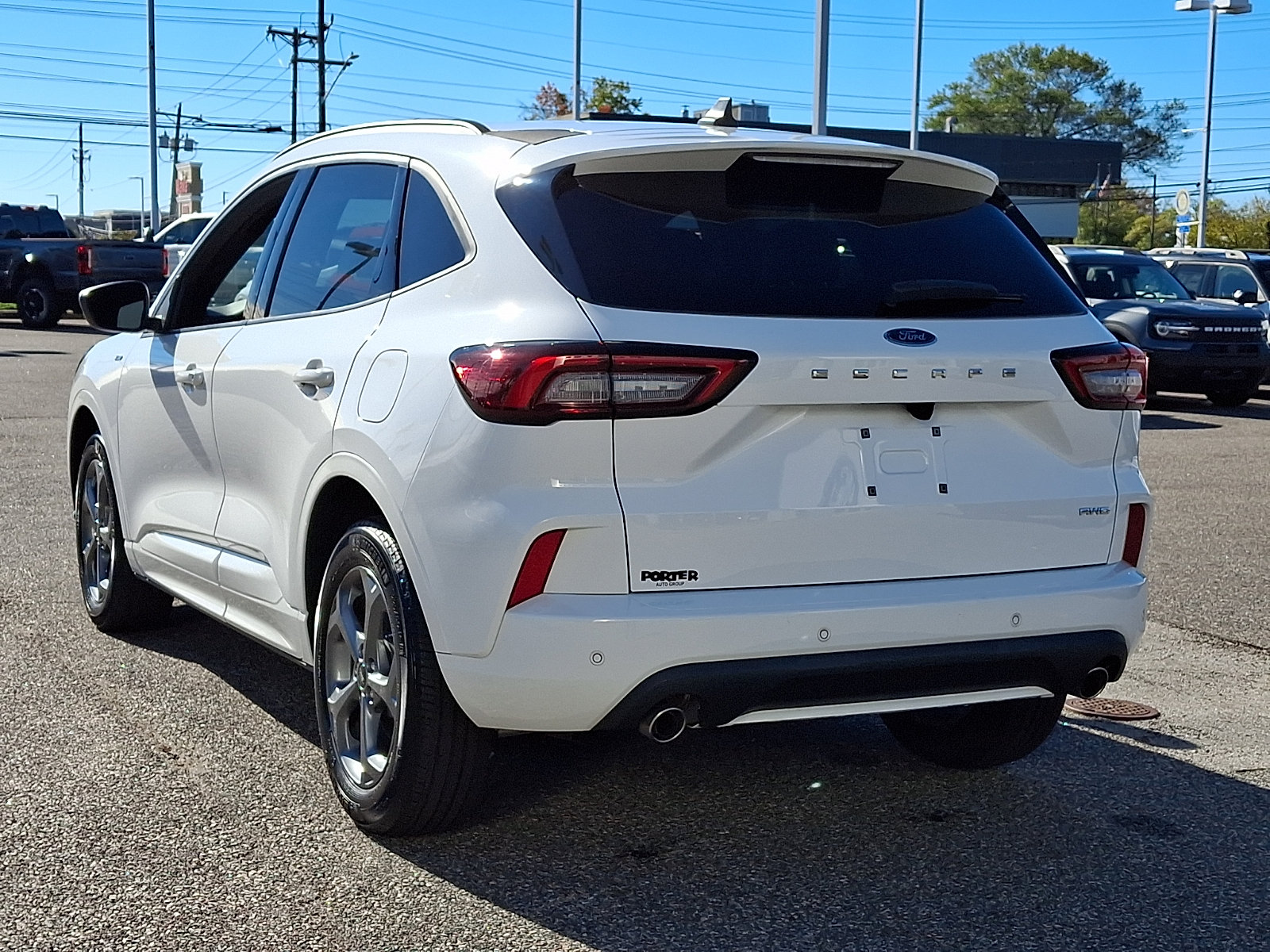 Used 2023 Ford Escape ST-Line w/ Tech Pack #1 AWD/4WD image 8