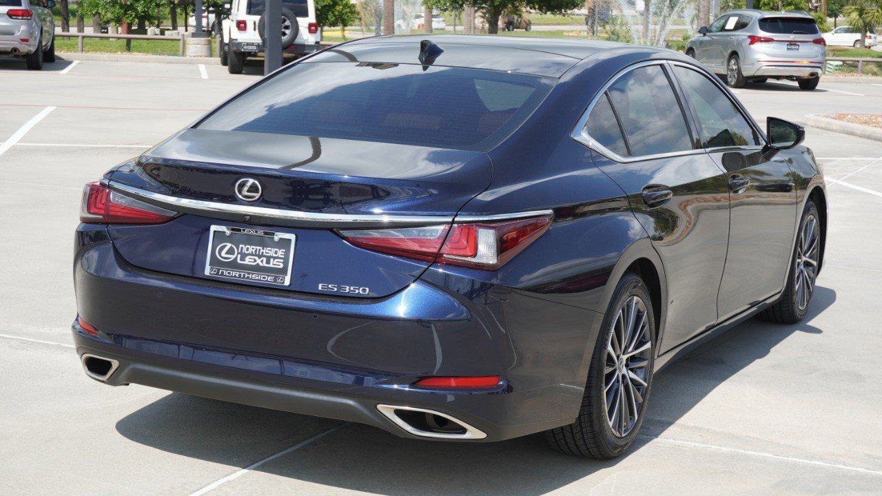 Used 2024 Lexus ES 350 w/ Premium Package image 6