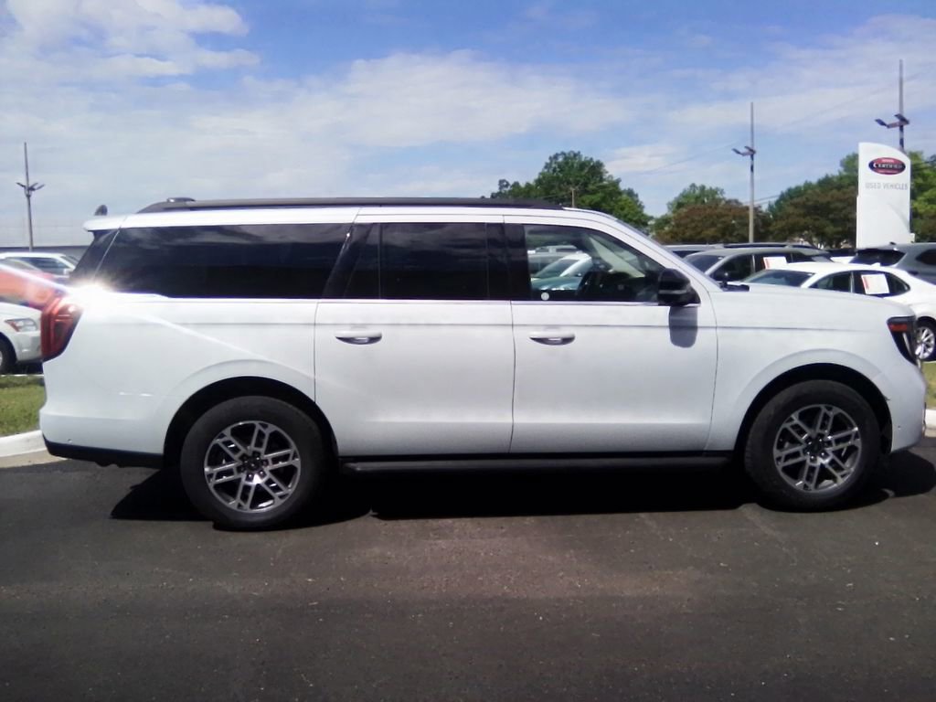 Used 2025 Ford Expedition Max Active image 2
