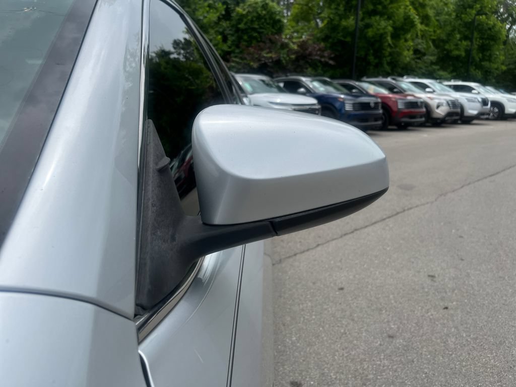 Used 2012 Toyota Camry LE FWD image 32