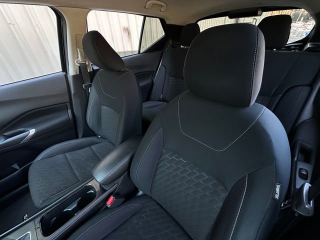 Used 2023 Nissan Kicks SV image 12